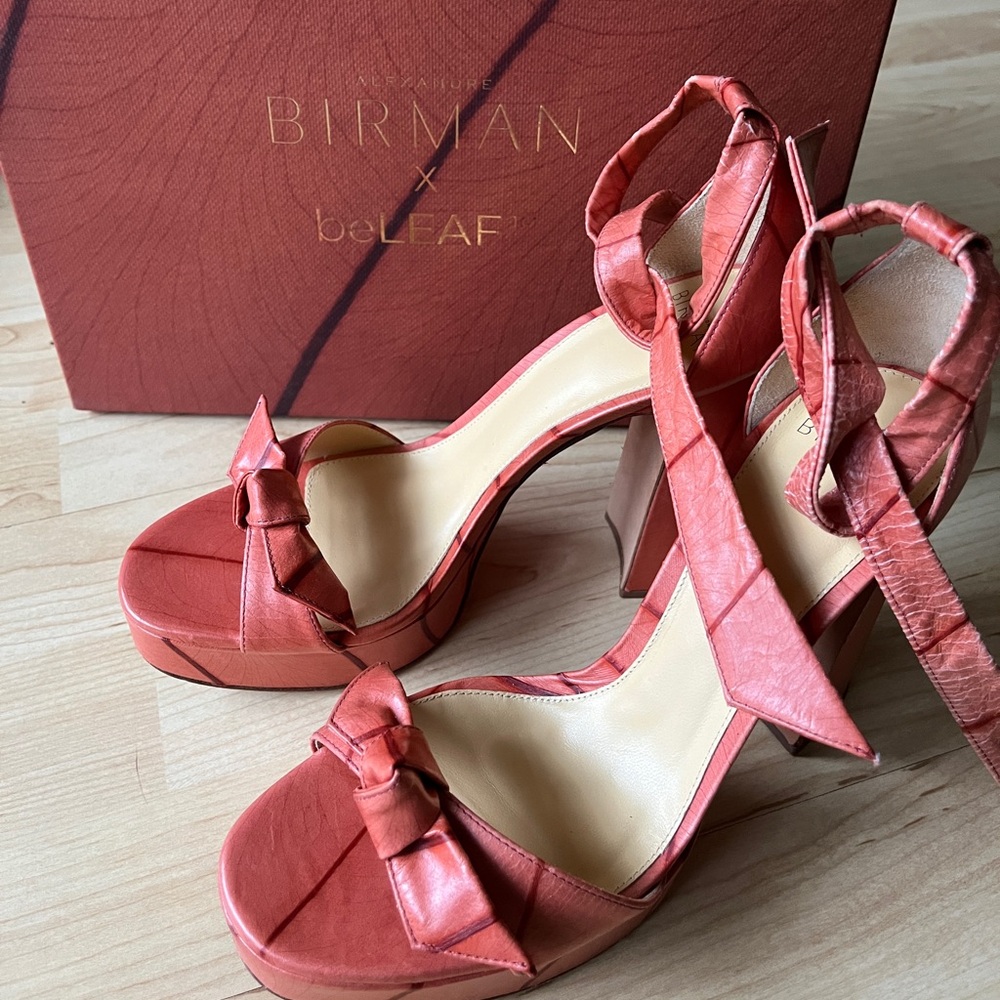 ALEXANDRE BIRMAN| CLARITA CURVE BELEAF 120 LEATHER PLATFORM SANDAL